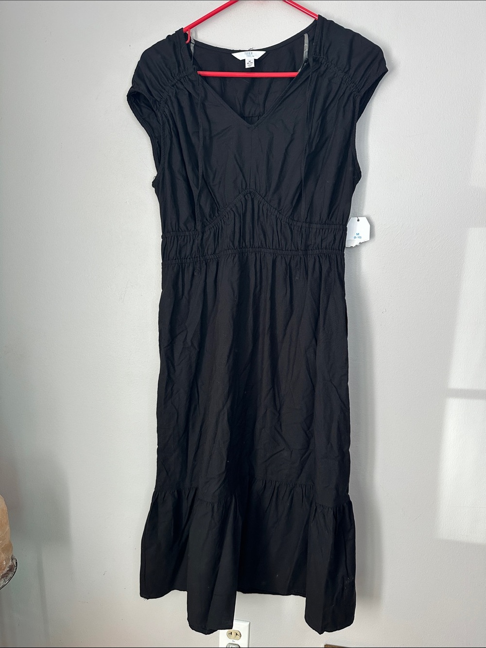 Time and Tru Black V-Neck Cap Sleeve Midi Dress size M 8/10
